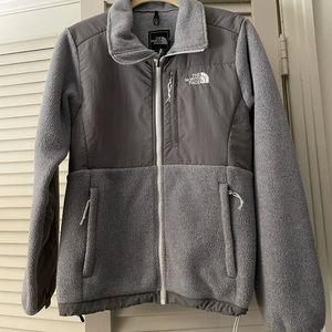 The North Face women’s Denali jacket size s/p